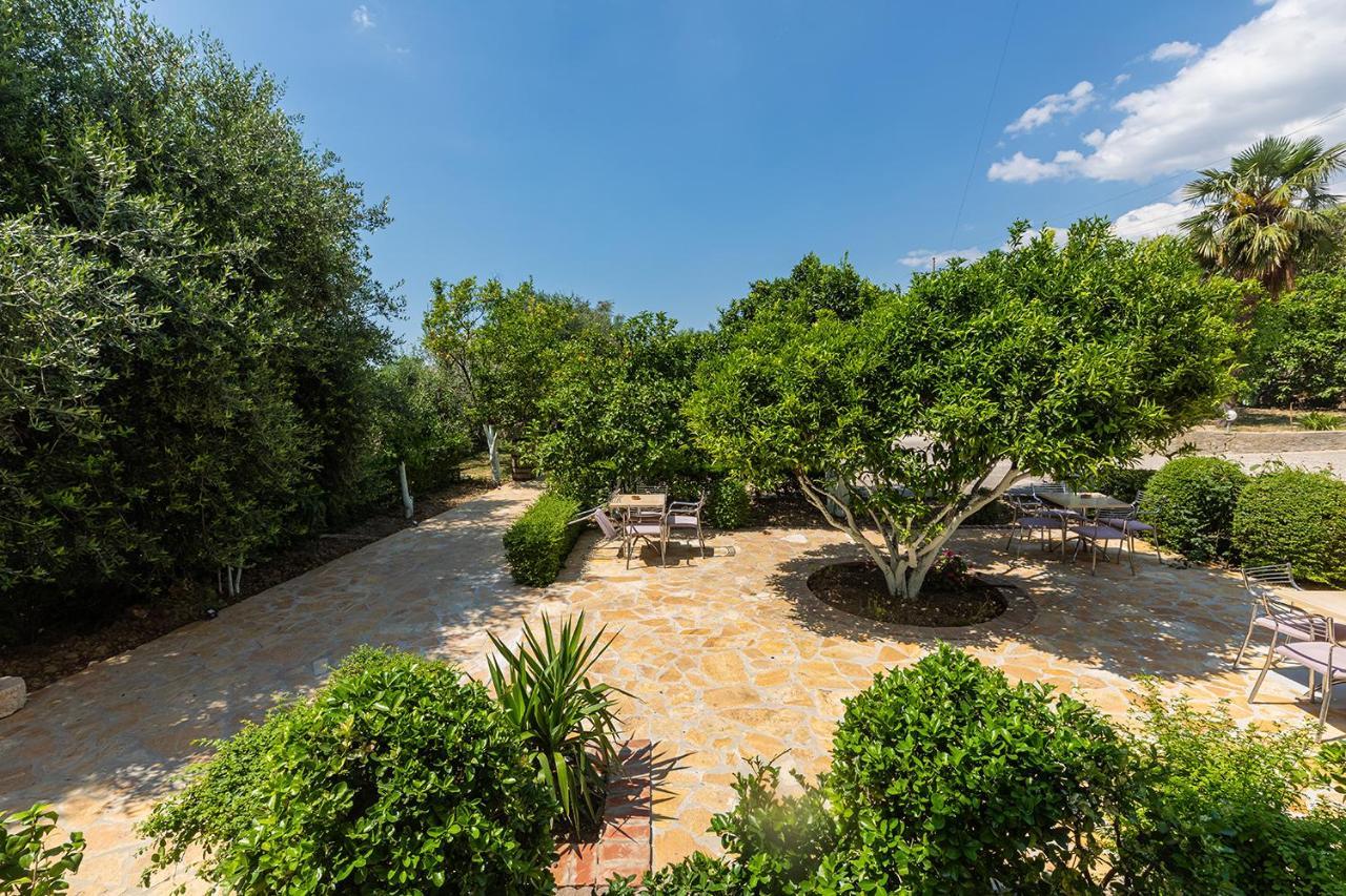 Hotel Dini Радима Экстерьер фото