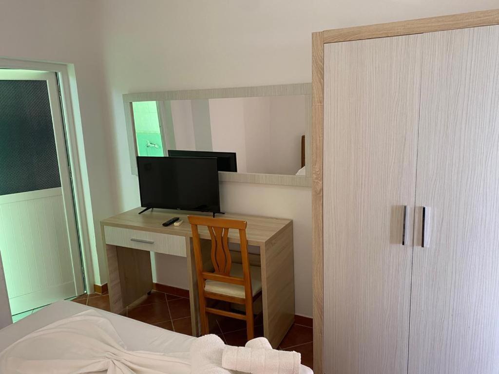 Hotel Dini Радима Экстерьер фото